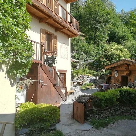 לינה וארוחת בוקר סנט-פואה-טארונטז Chalet Bois D'Antan מראה חיצוני תמונה