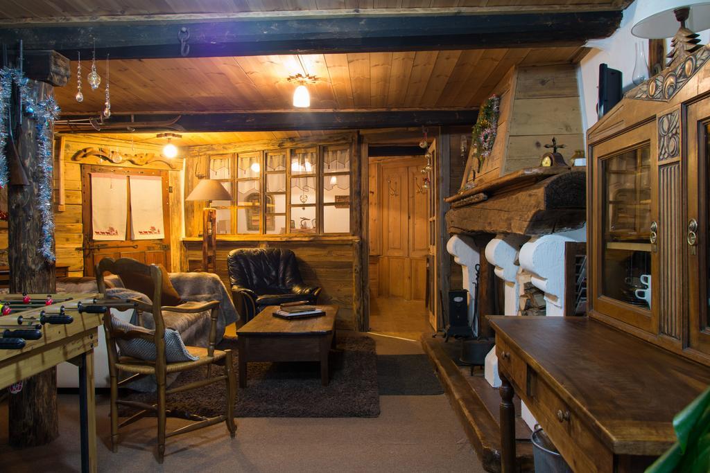 לינה וארוחת בוקר סנט-פואה-טארונטז Chalet Bois D'Antan מראה חיצוני תמונה