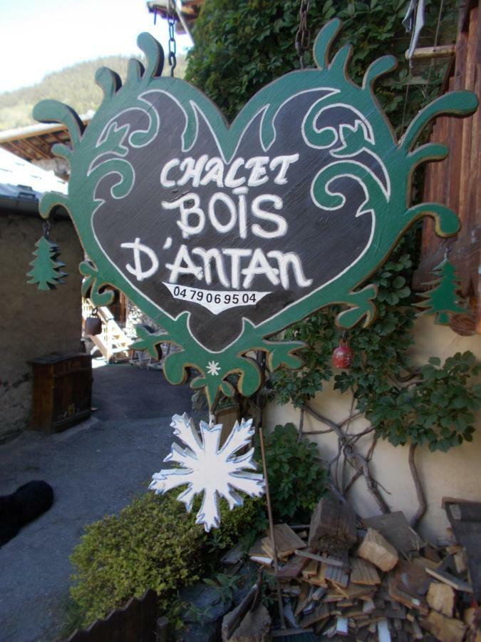 לינה וארוחת בוקר סנט-פואה-טארונטז Chalet Bois D'Antan מראה חיצוני תמונה